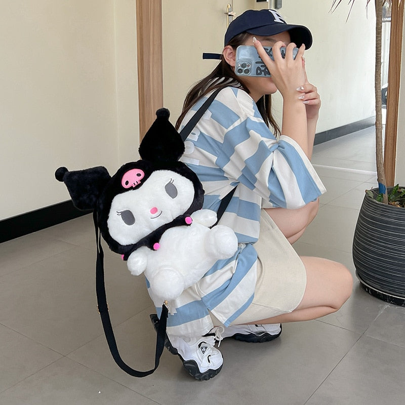 MOCHILA PELÚCIA SANRIO CINNAMOROLL